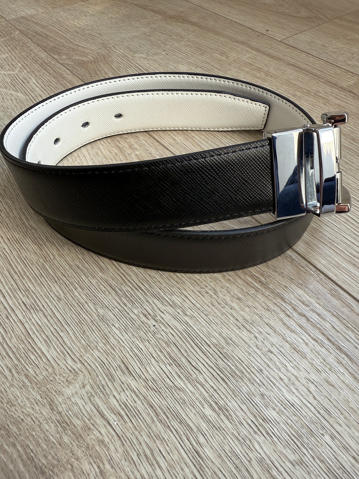 Ceinture Réversible Saffiano Homme – Blanc et Noir