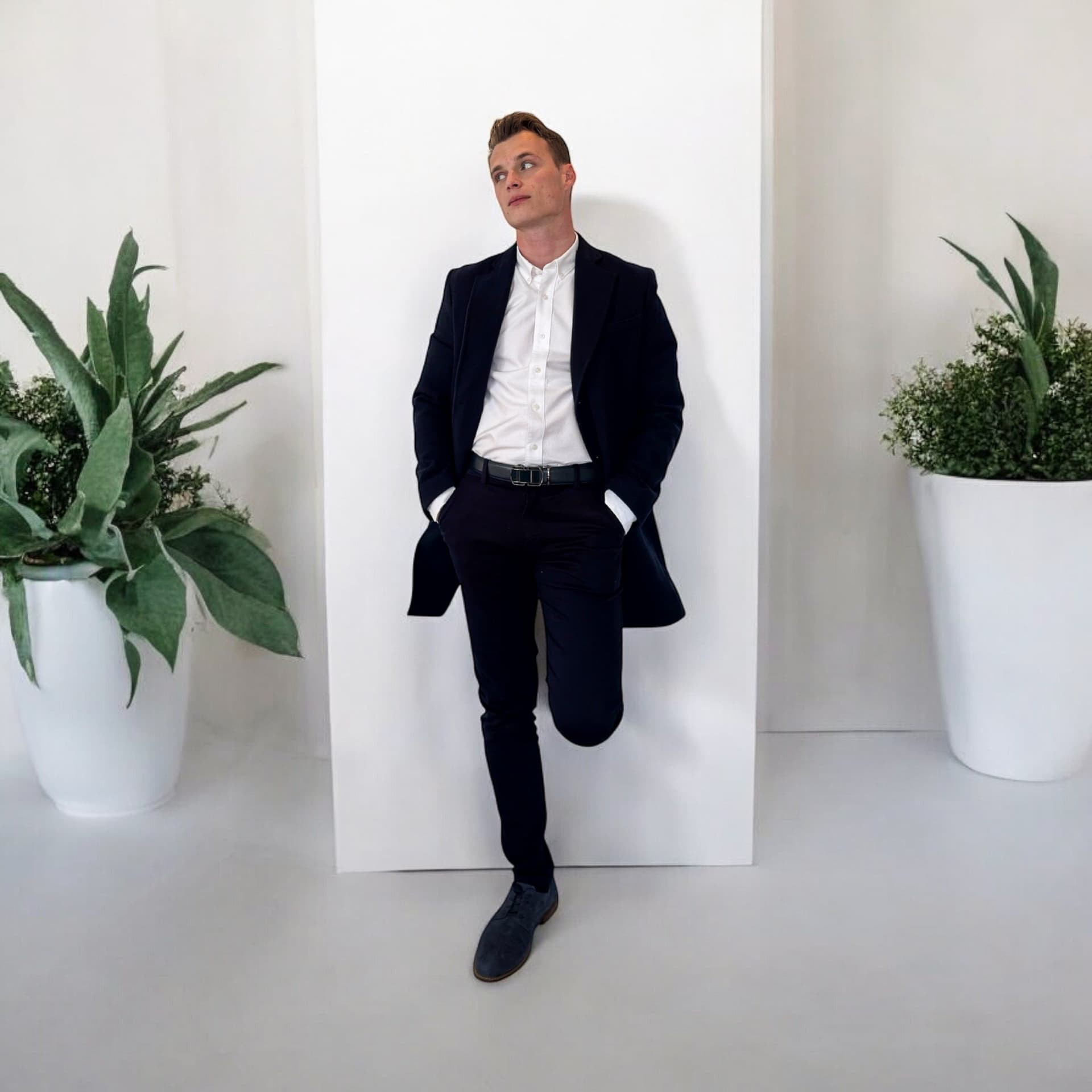 Les accords du chino bleu & sa chemise blanche