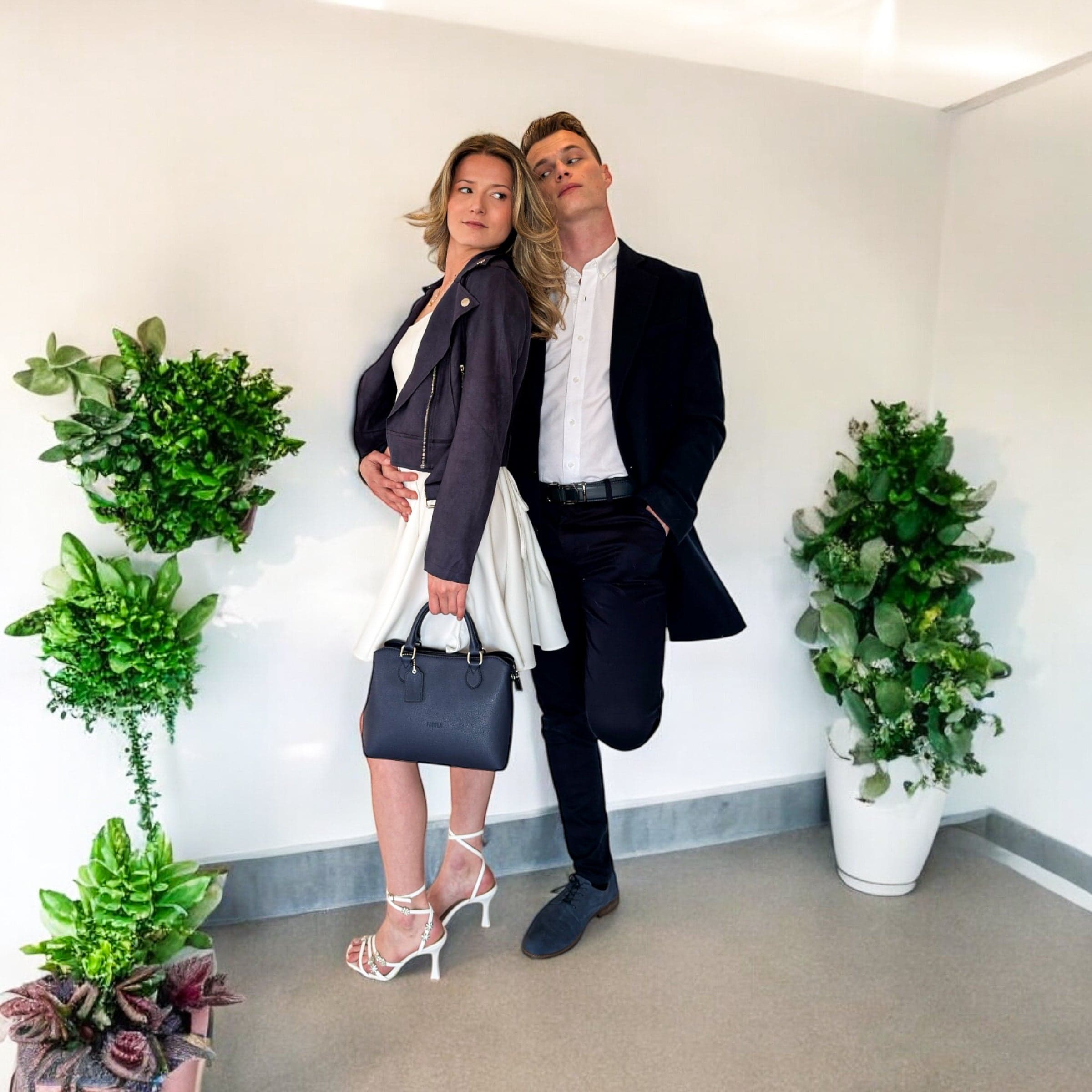 Le couple élégant  - miniature 5