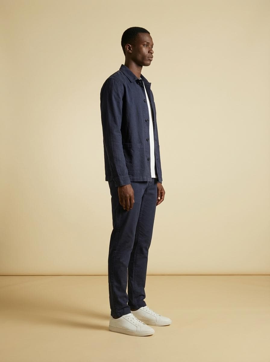 Les accords du chino bleu & son t-shirt blanc
