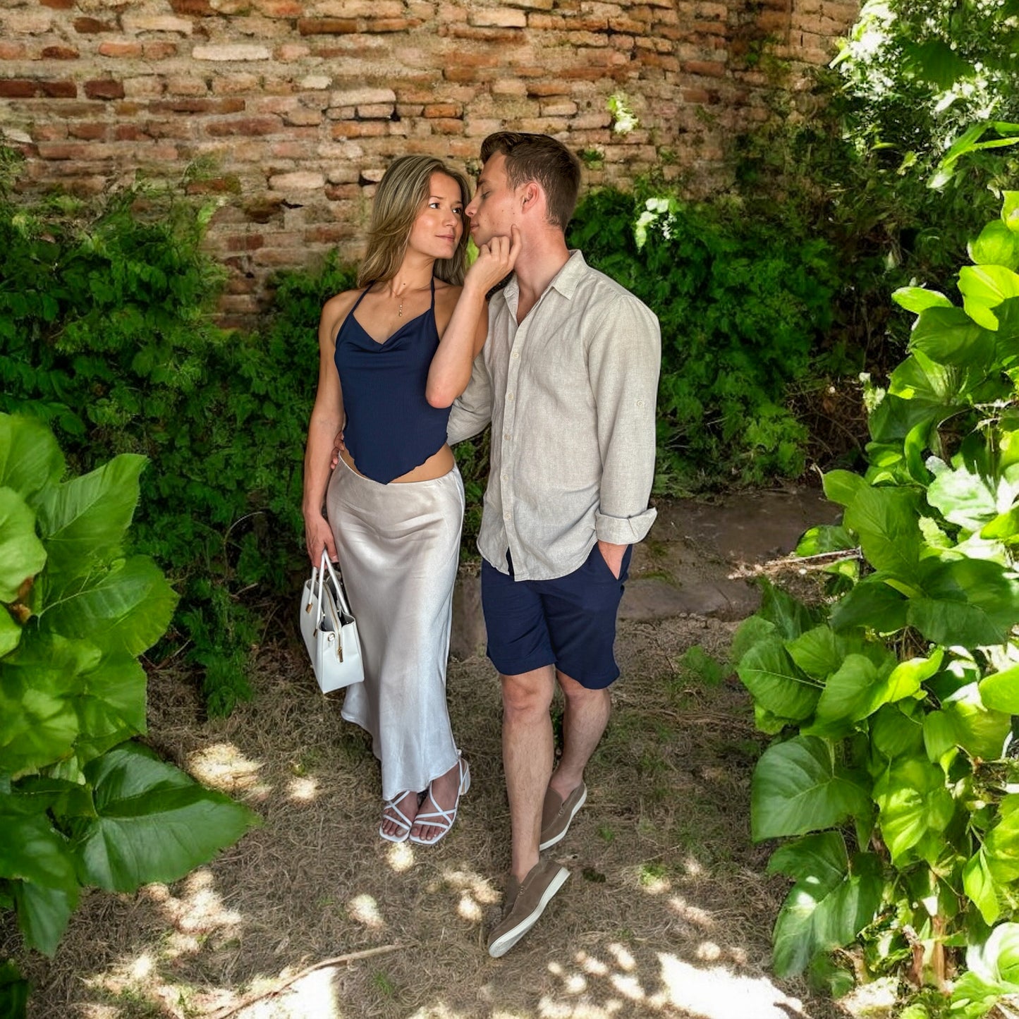 Le Couple Jupe Beige & Short Marine